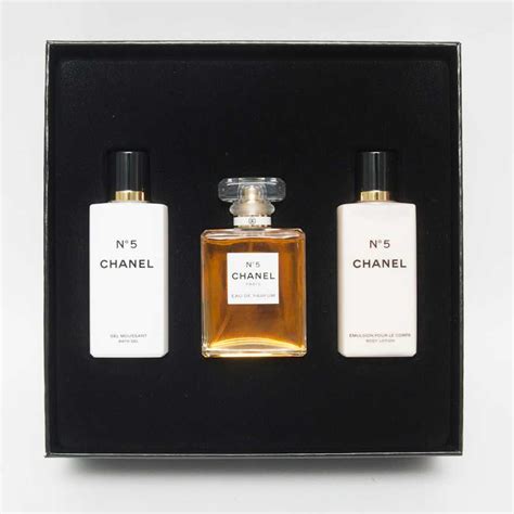 chanel perfume red box|chanel no 5 gift pack.